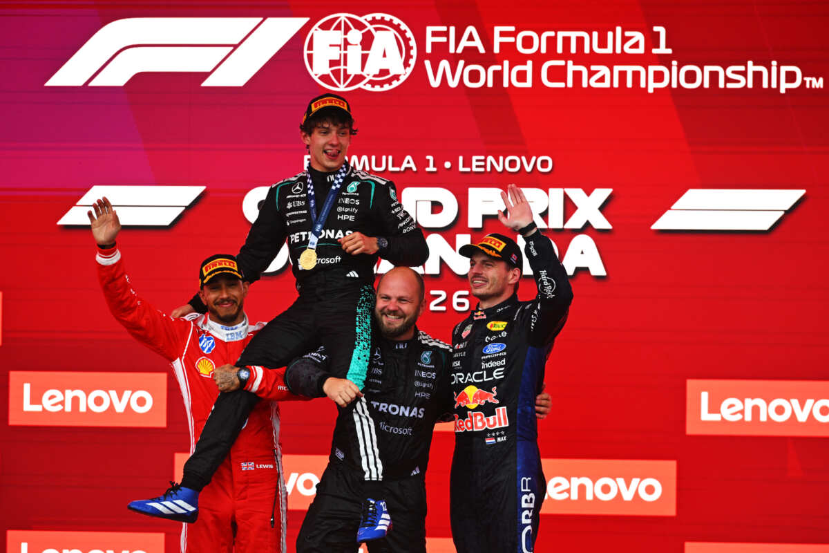 F1赛车手颁奖台