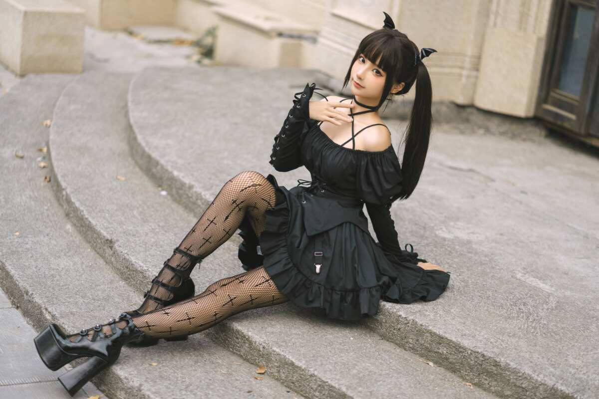 黑色哥特风美女