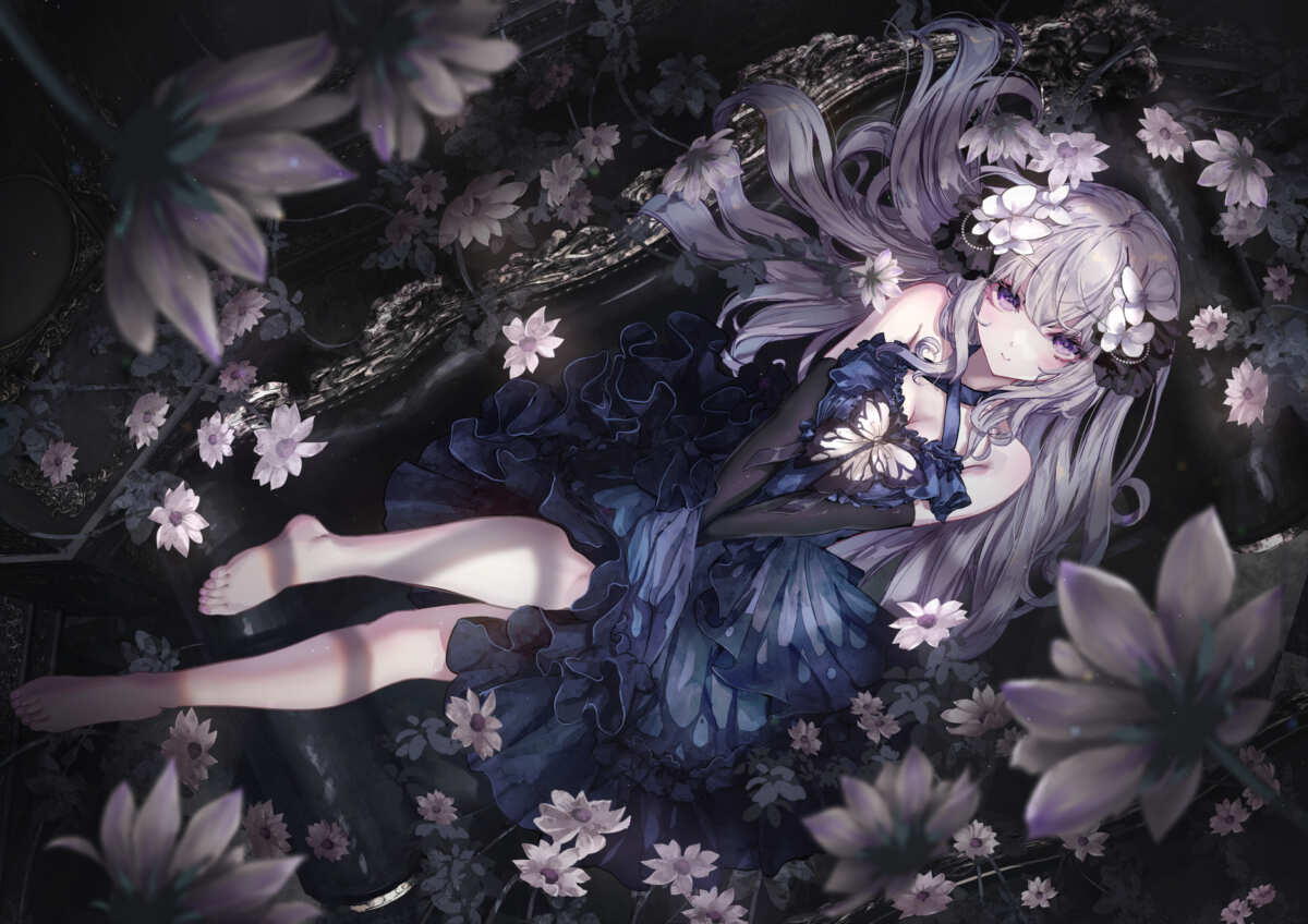 花瓣中的动漫女孩