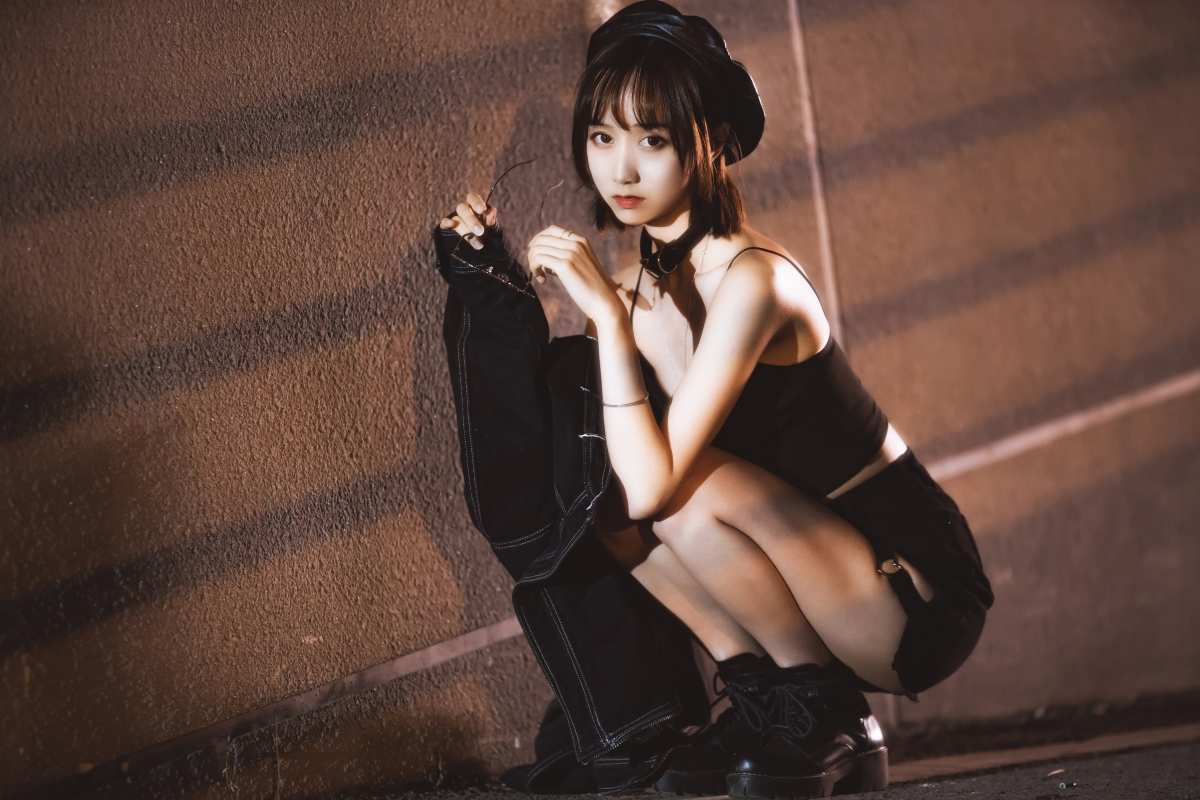 街头时尚女生