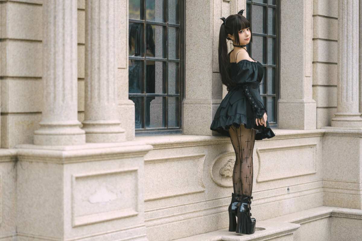 黑色哥特风美女