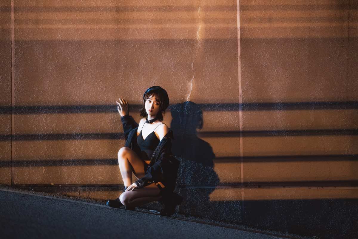 街头时尚女生