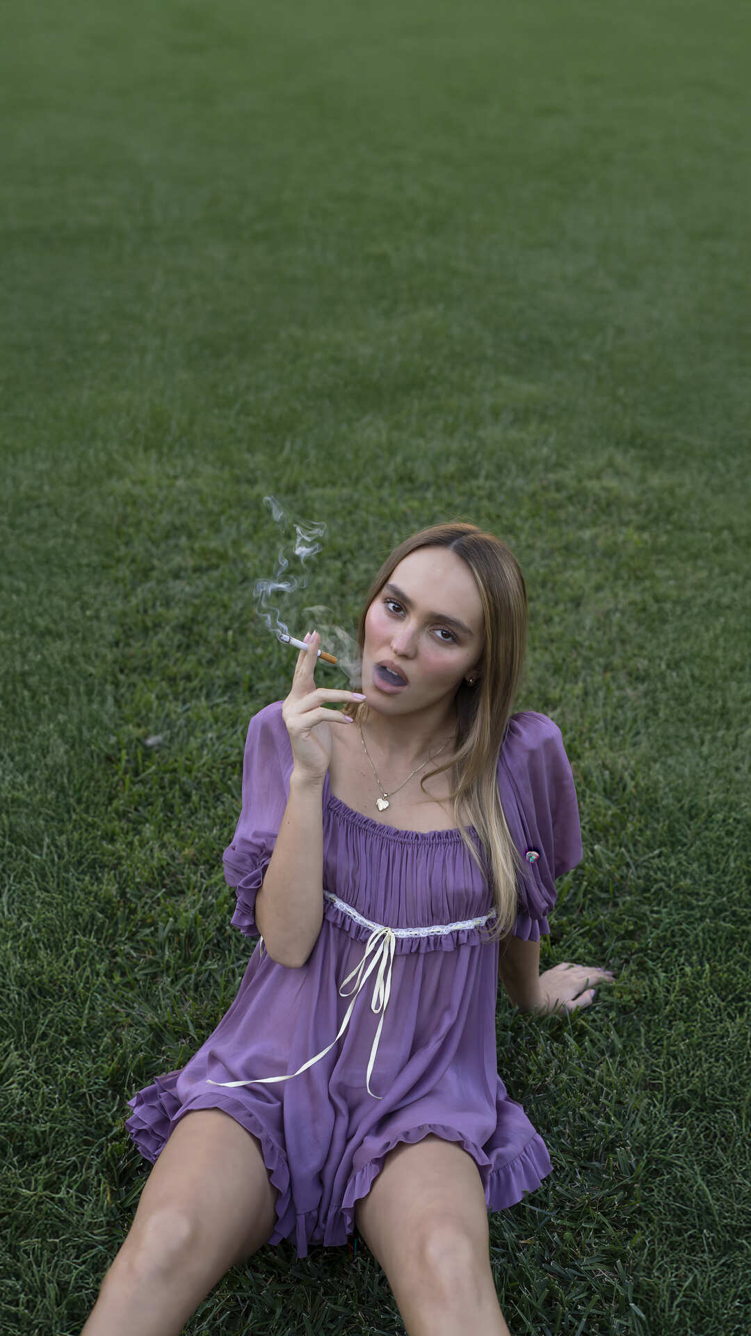 户外休闲美女