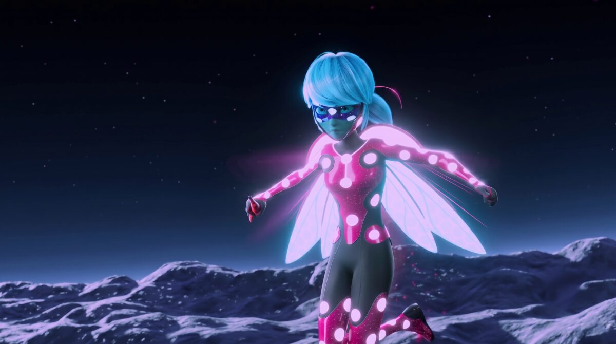 宇宙中的瓢虫少女