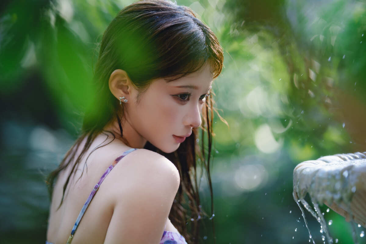 湿发女子