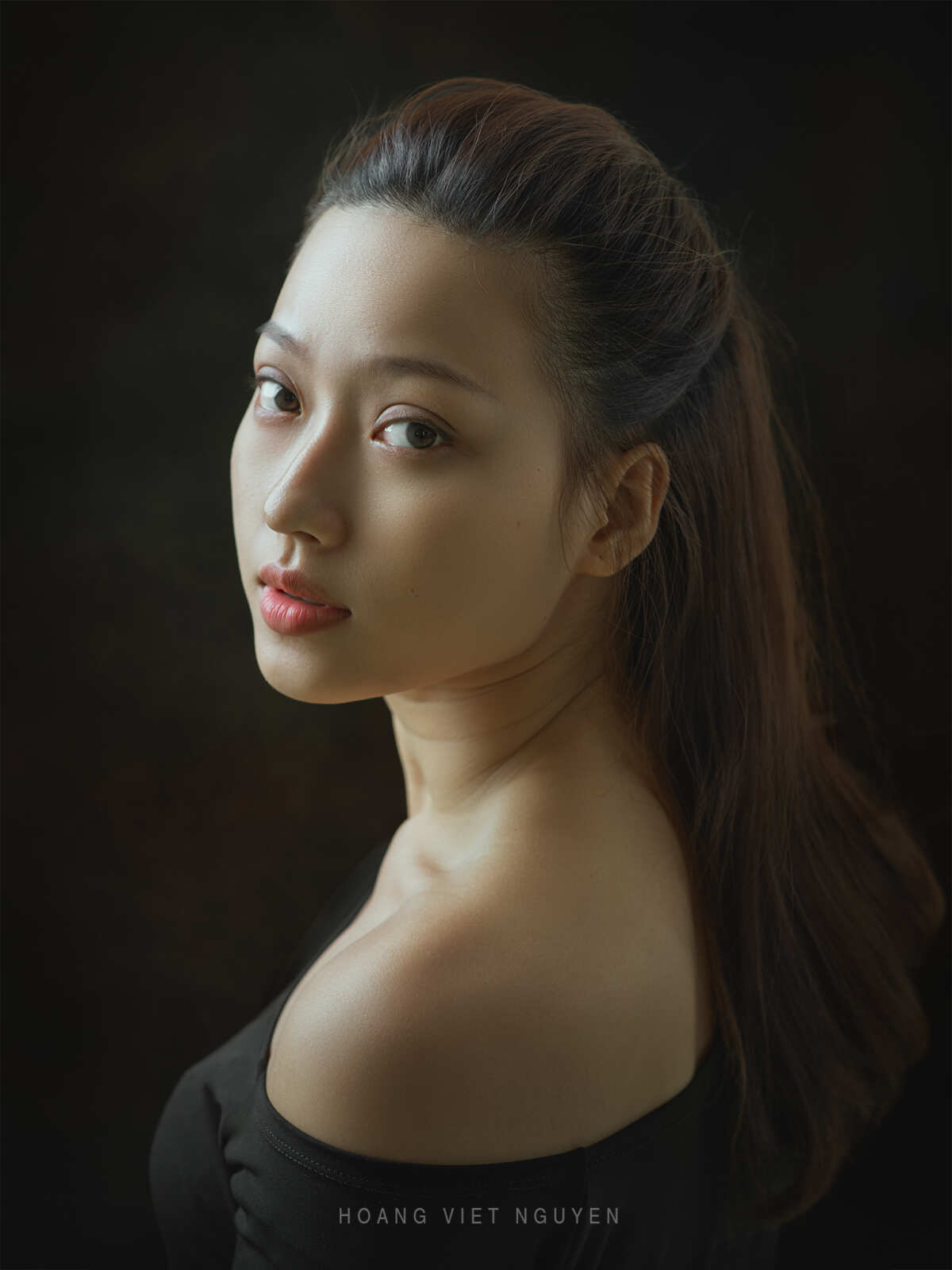 优雅女性侧脸