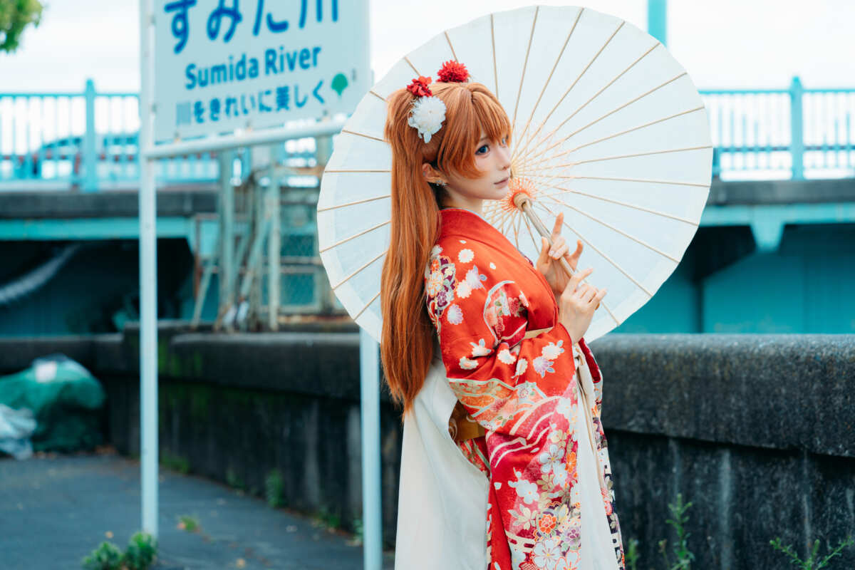 红发女子Cosplay壁纸