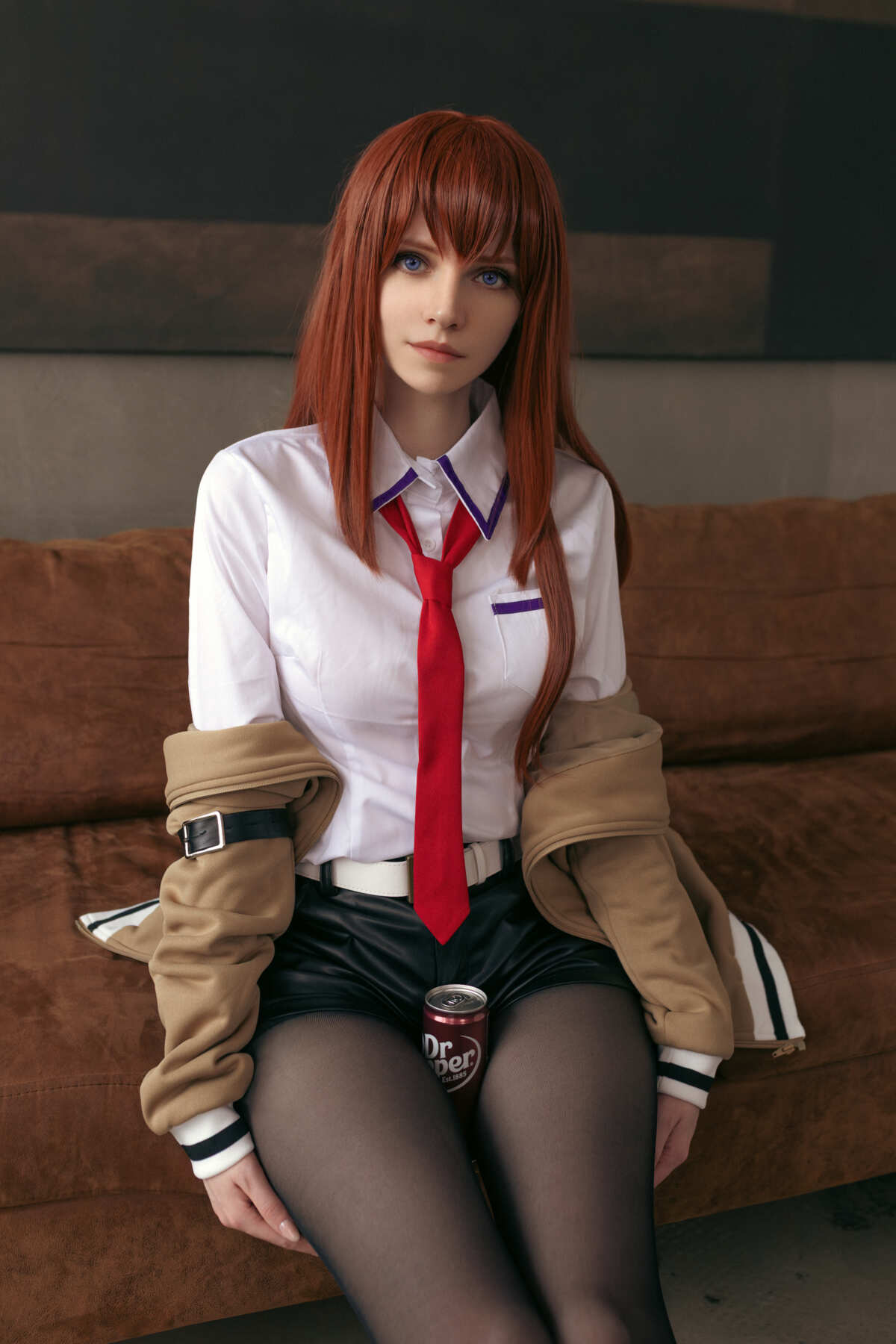 红发女角色桌面壁纸
