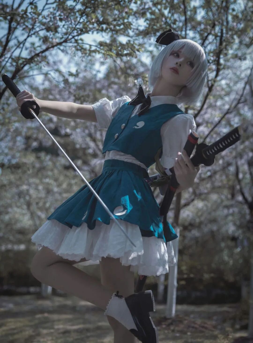 Cosplay写真│腥味猫罐│美貌与实力并存!