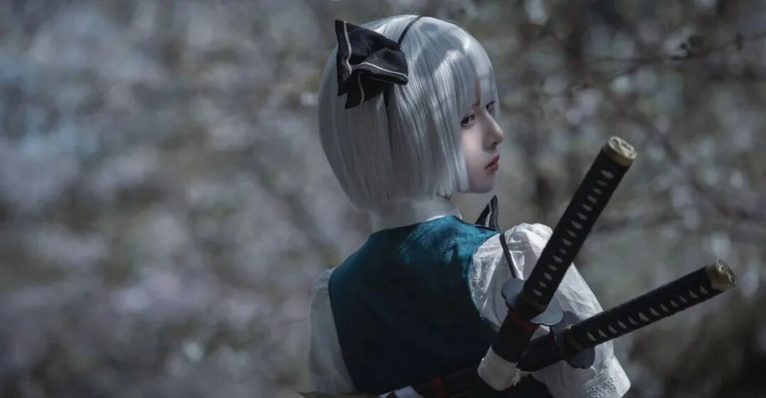 Cosplay写真│腥味猫罐│美貌与实力并存!