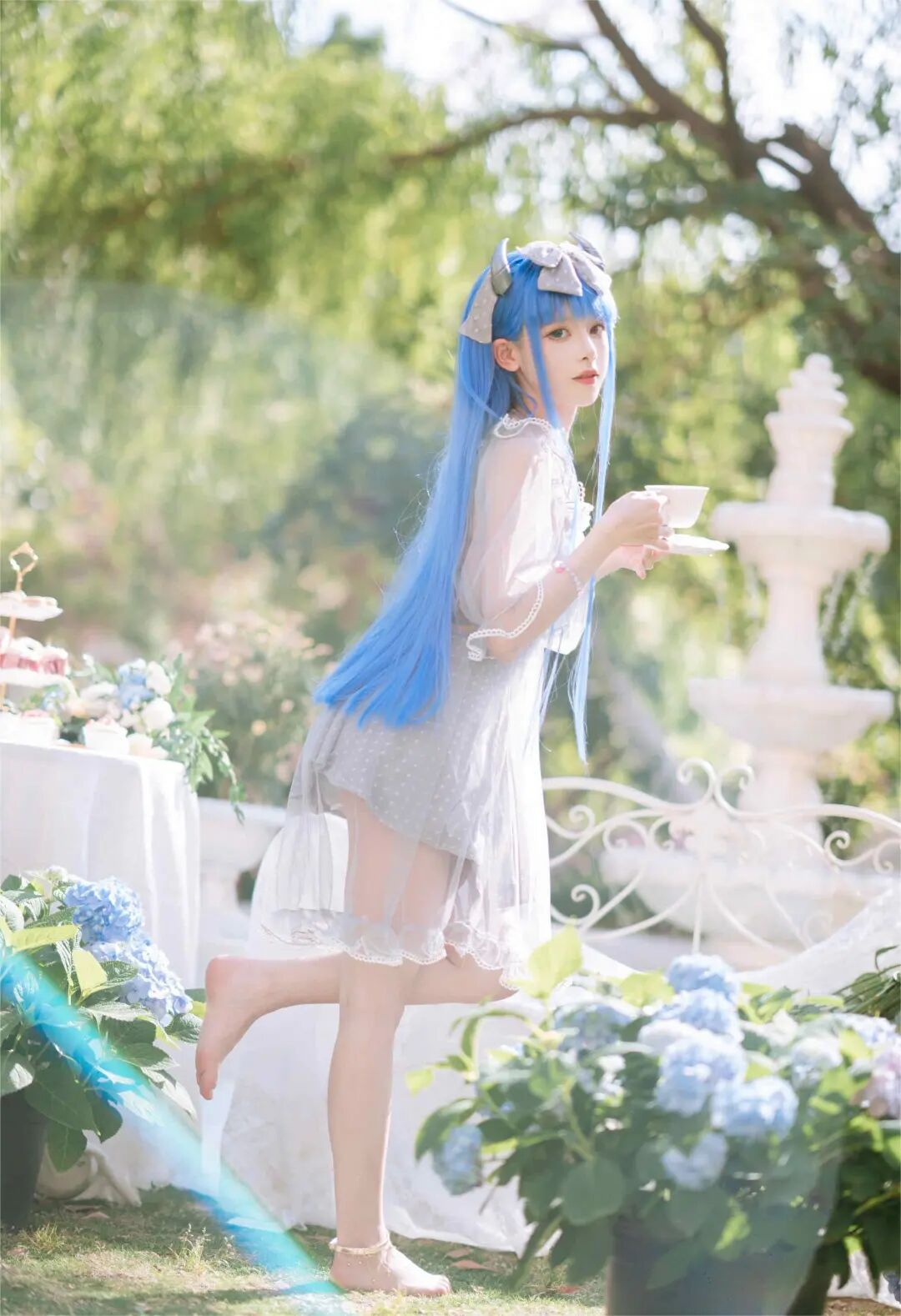 Cosplay写真│腥味猫罐│美貌与实力并存!