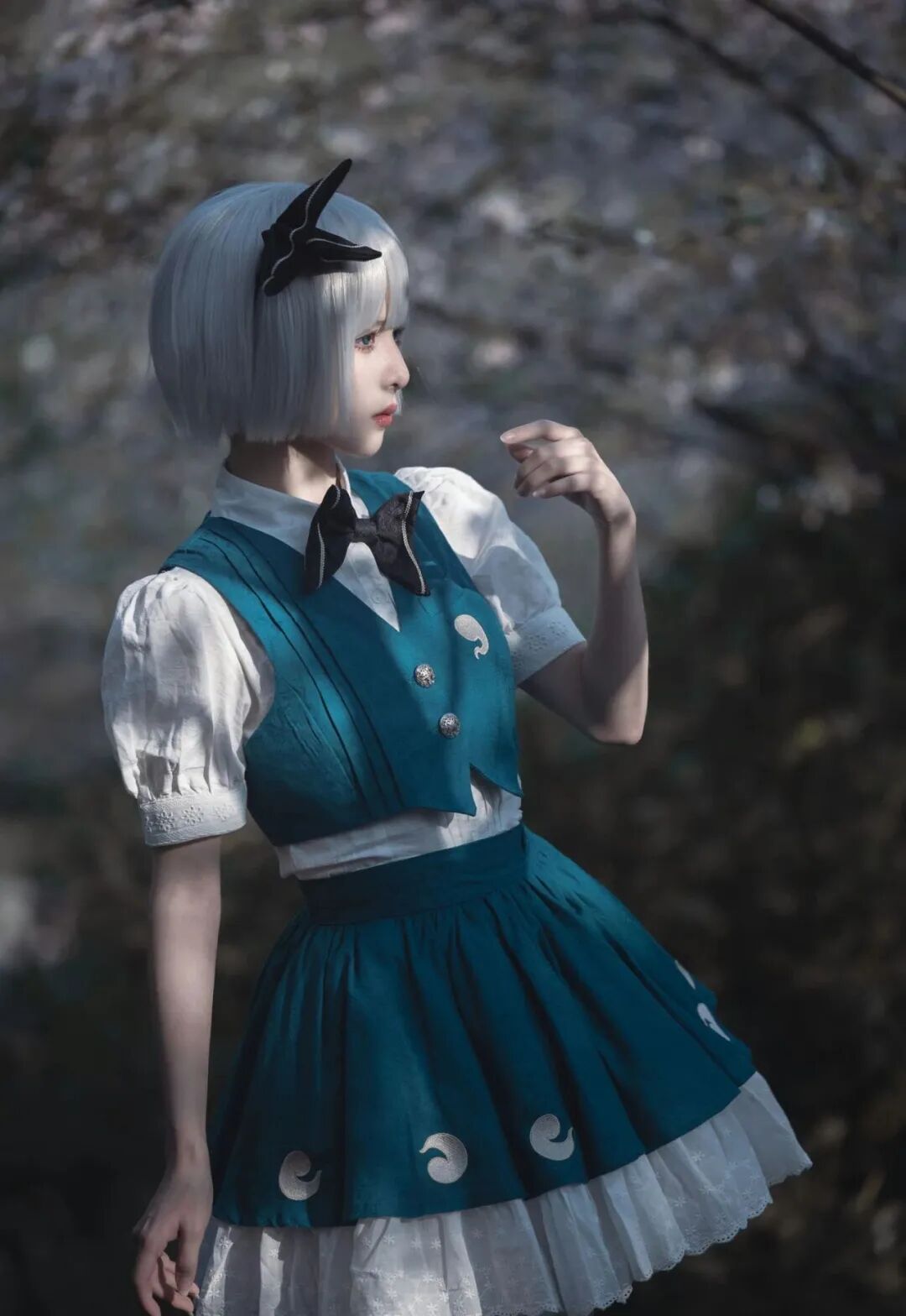 Cosplay写真│腥味猫罐│美貌与实力并存!