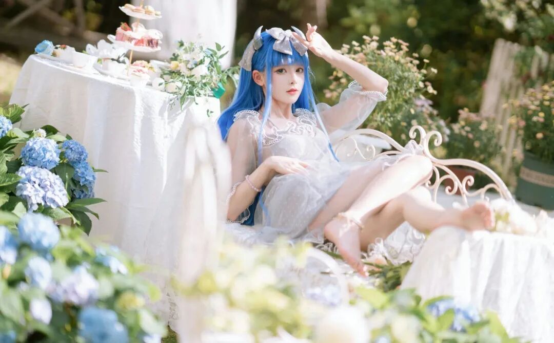 Cosplay写真│腥味猫罐│美貌与实力并存!