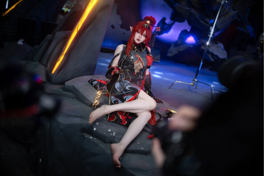 Cosplay写真|努力的十八魔|拥有逆天大长腿的coser！