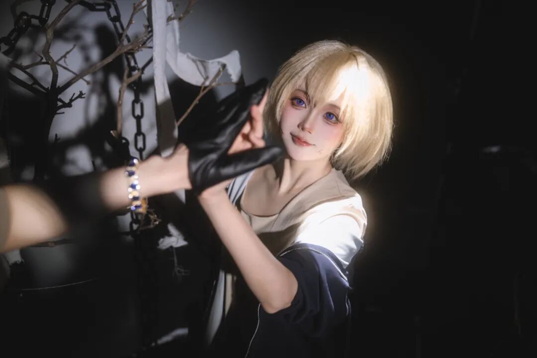 Cosplay写真|丝言不吃包子|颜值抗打的coser!