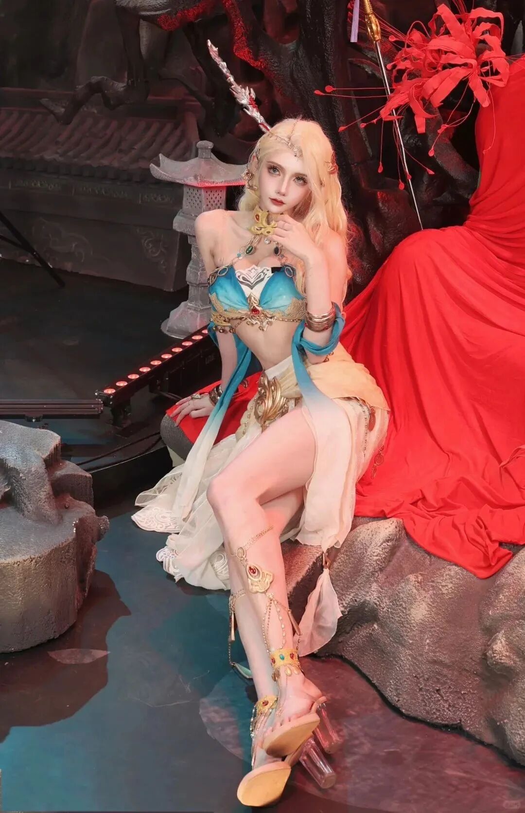 Cosplay写真|努力的十八魔|拥有逆天大长腿的coser！