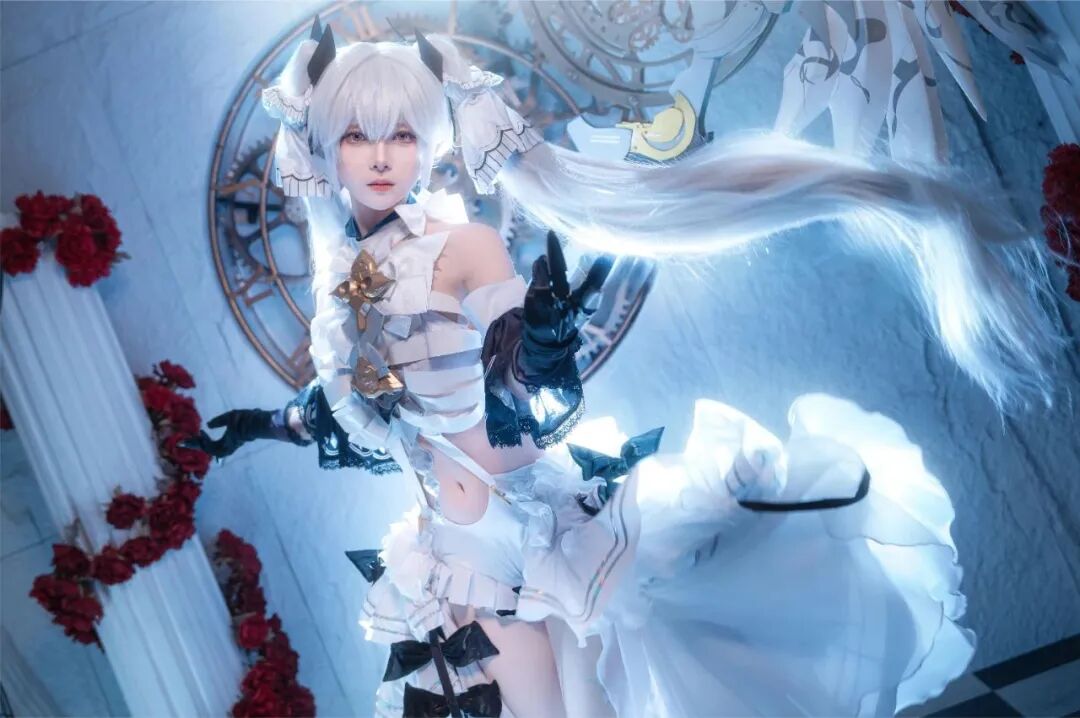 Cosplay写真│腥味猫罐│美貌与实力并存!