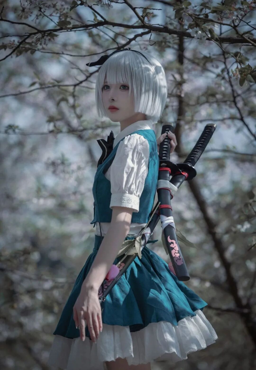 Cosplay写真│腥味猫罐│美貌与实力并存!