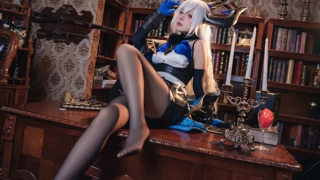 Cosplay写真|菌儿rikushi-|大长腿谁看了不迷糊!