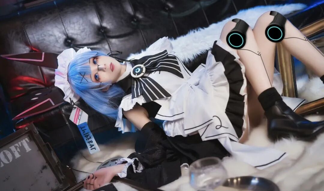 Cosplay写真|Tomoyo酱|钟爱白毛异瞳吖!