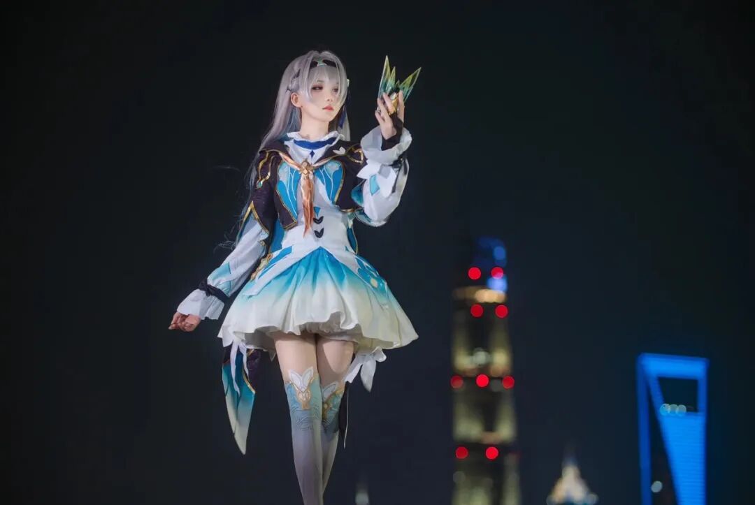 Cosplay写真│害羞7│高冷？呆萌可爱!
