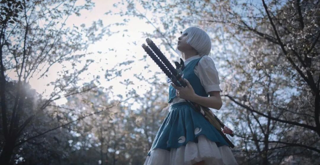 Cosplay写真│腥味猫罐│美貌与实力并存!