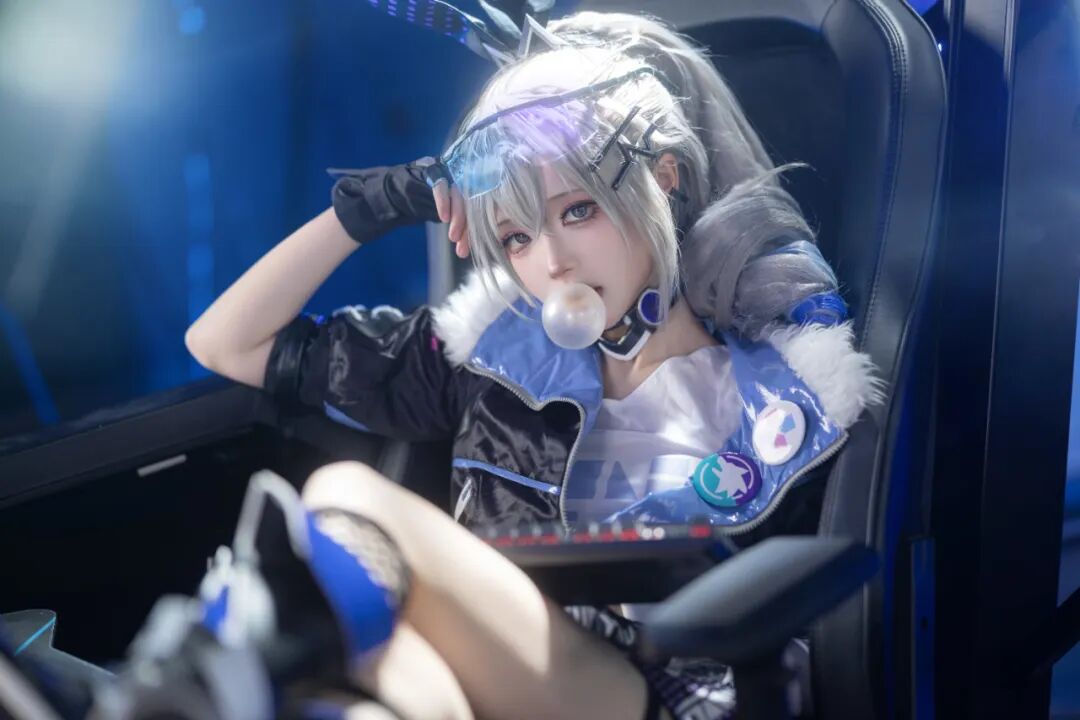 Cosplay写真|丝言不吃包子|颜值抗打的coser!