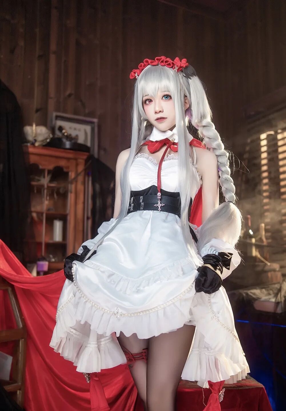 Cosplay写真|Tomoyo酱|钟爱白毛异瞳吖!