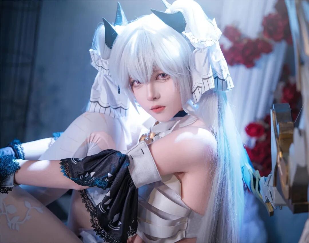 Cosplay写真│腥味猫罐│美貌与实力并存!