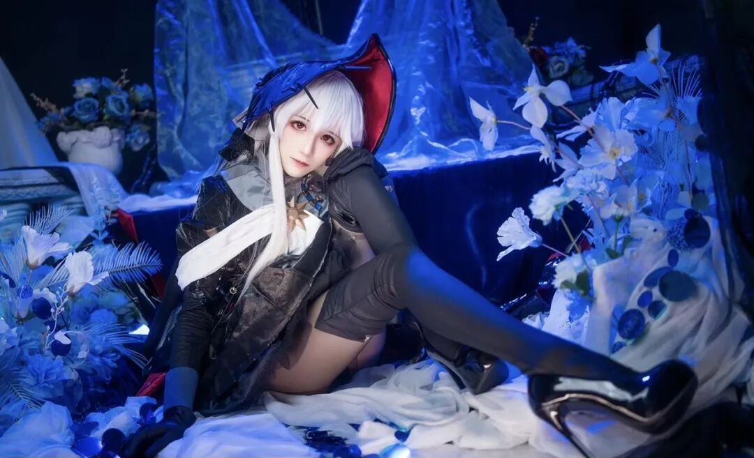 Cosplay写真|Tomoyo酱|钟爱白毛异瞳吖!
