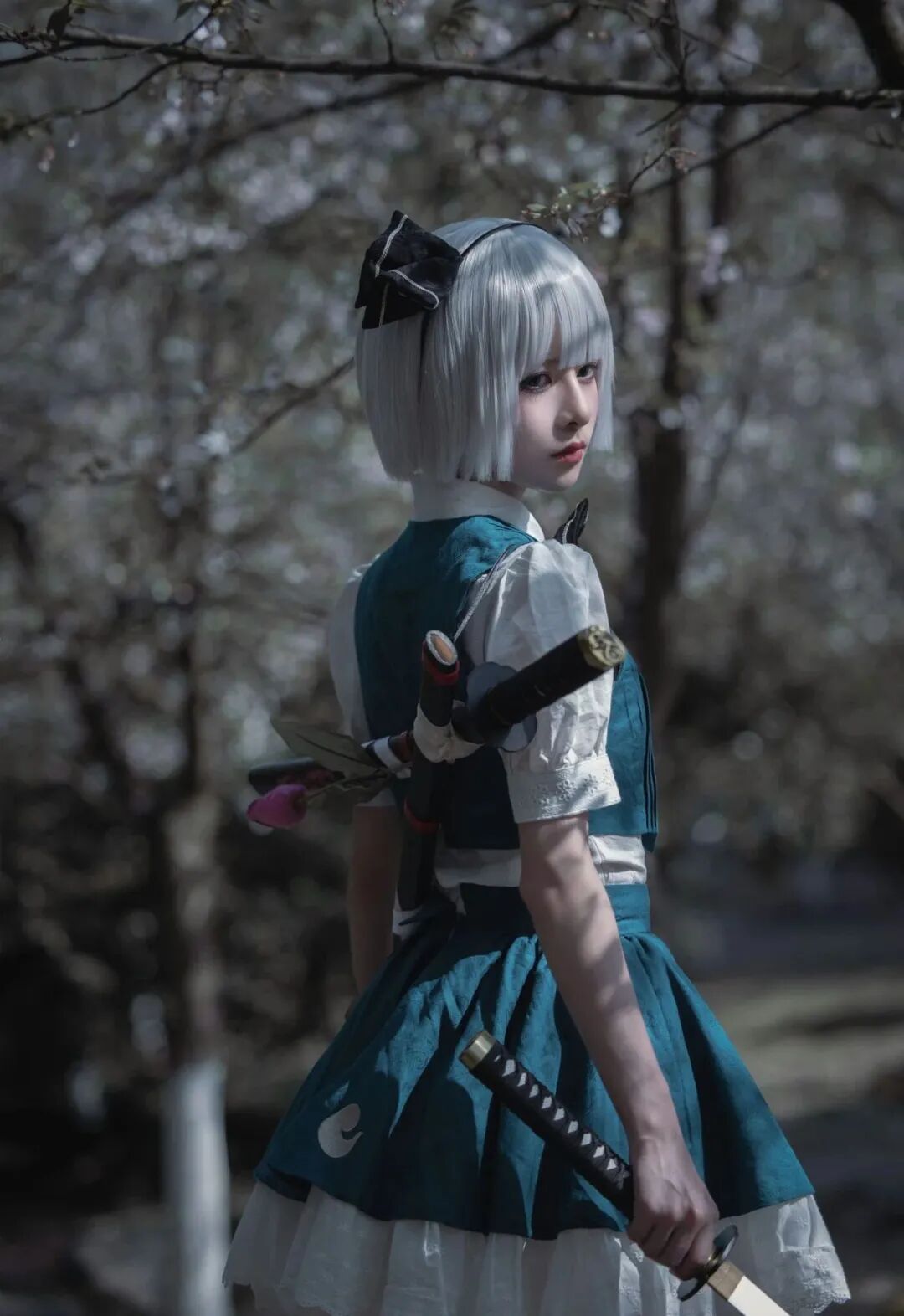 Cosplay写真│腥味猫罐│美貌与实力并存!